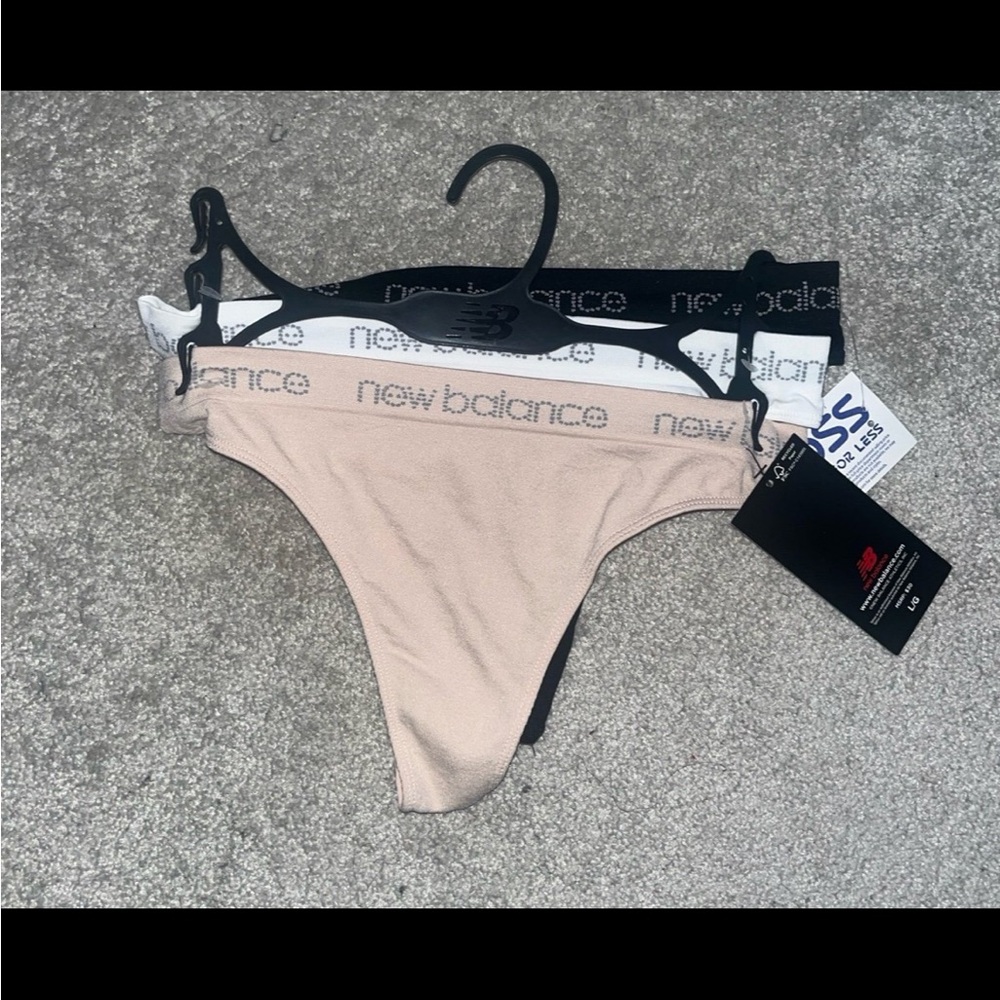 New Balance Women's Thong Trio - Black, White, Beige